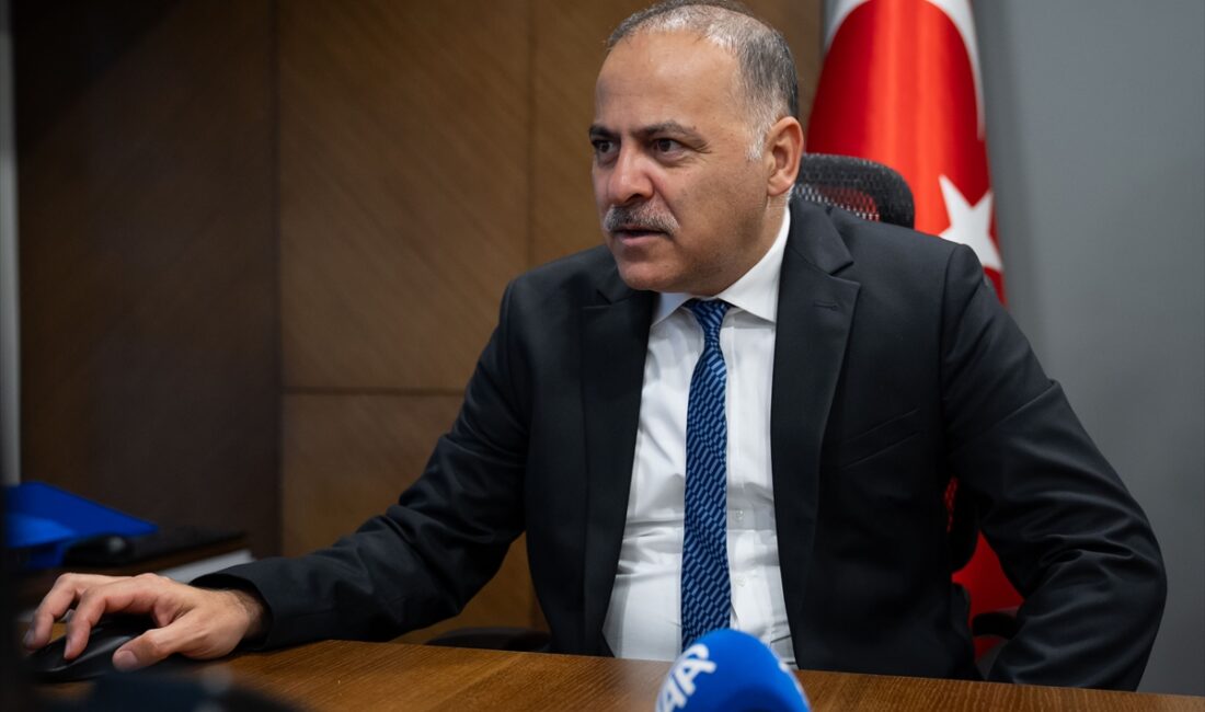 ulastirma-ve-altyapi-bakan-yardimcisi-sayan-aanin-yilin-kareleri-oylamasina-katildi_405c866bd7c7-1100x650