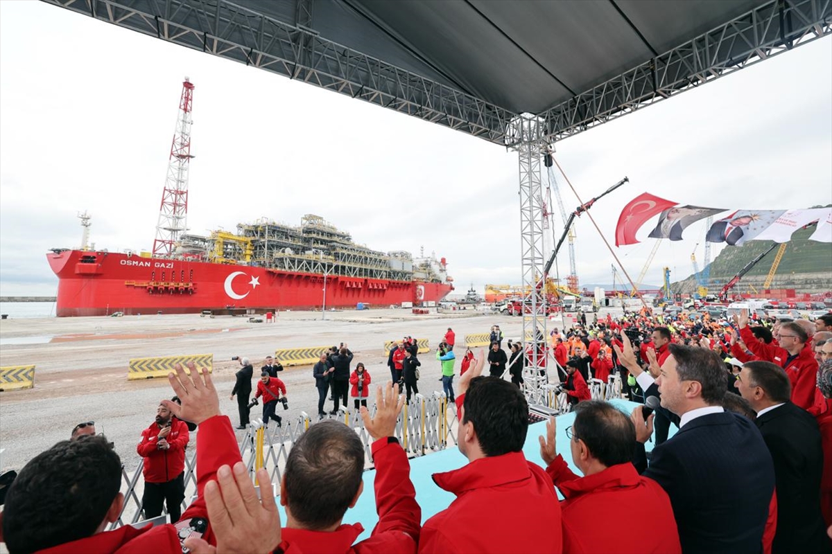 AA-20261017-42783114-42783108-OSMAN_GAZI_YUZER_PLATFORMU_SAKARYA_GAZ_SAHASINA_UGURLANDI AA-20261017-42783114-42783108-OSMAN_GAZI_YUZER_PLATFORMU_SAKARYA_GAZ_SAHASINA_UGURLANDI
