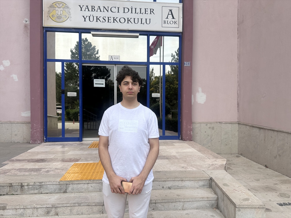 AA-20261026-42867762-42867758-OTIZMLI_UNIVERSITE_OGRENCISI_KENDISI_GIBI_BIREYLERE_UMUT_OLACAK_CALISMALAR_YURUTUYOR