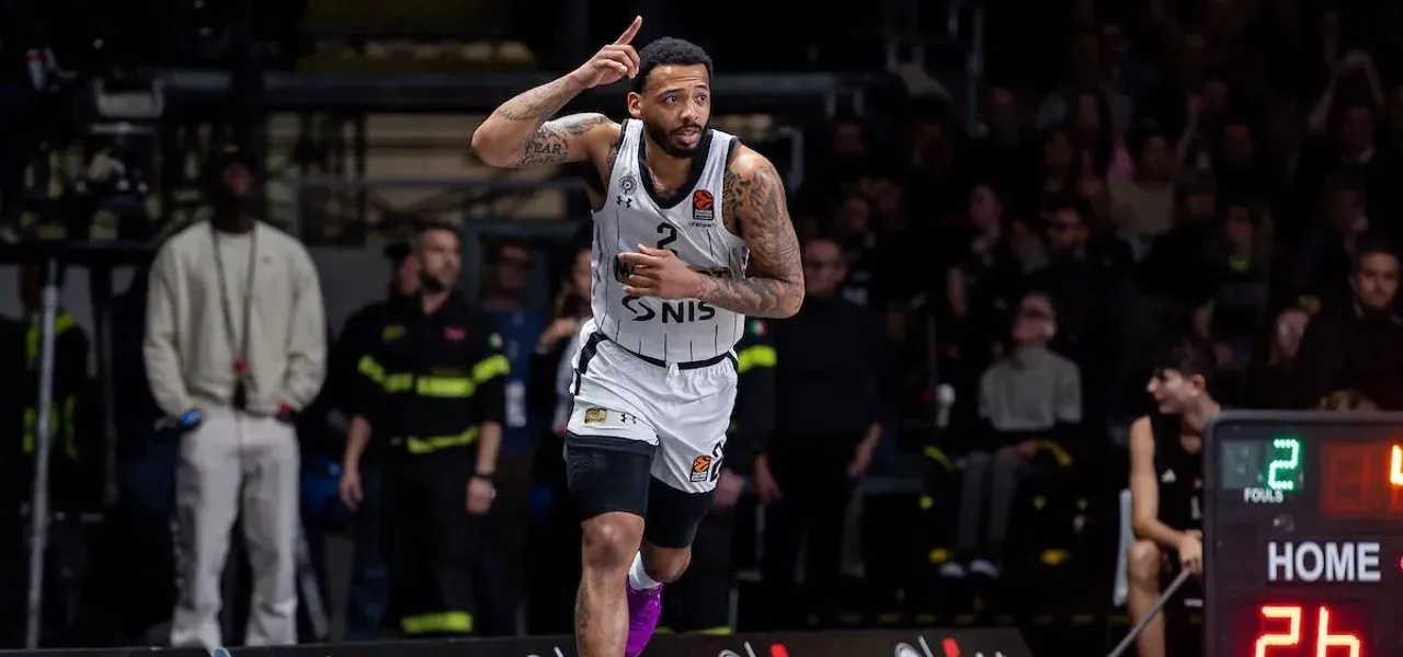 EuroLeague’de ayın MVP’si Carlik Jones oldu