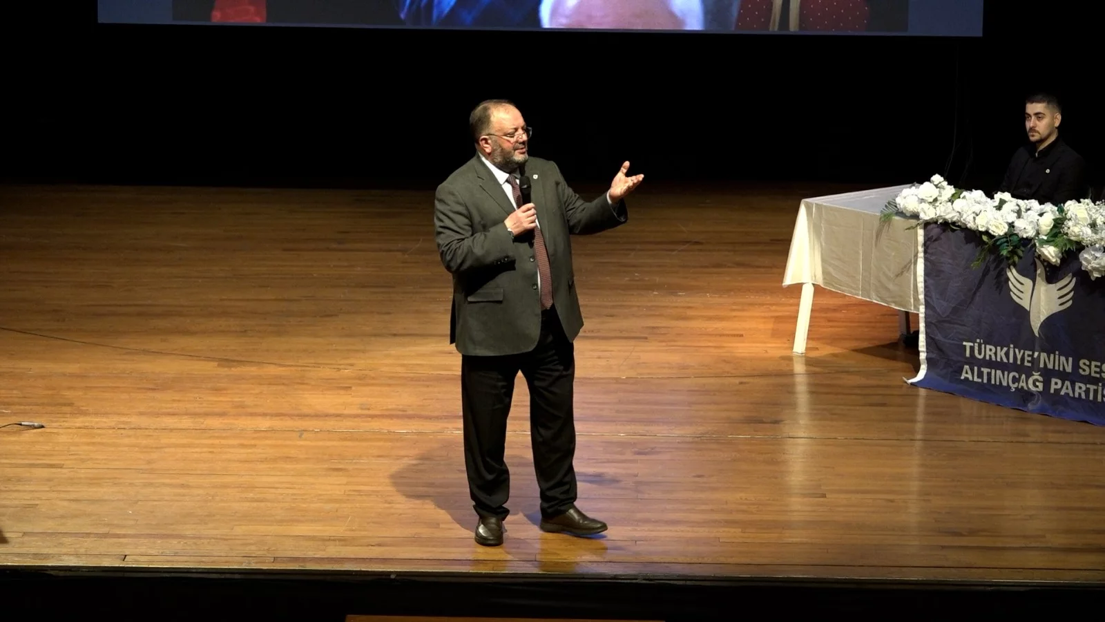 SES Partisi İstanbul Kongresi'nde “güçlü adımlar” mesajı