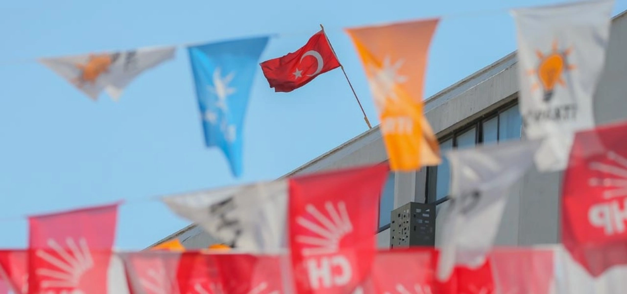 Üç araştırma, tek tablo: AK Parti-CHP yarışı kızıştı