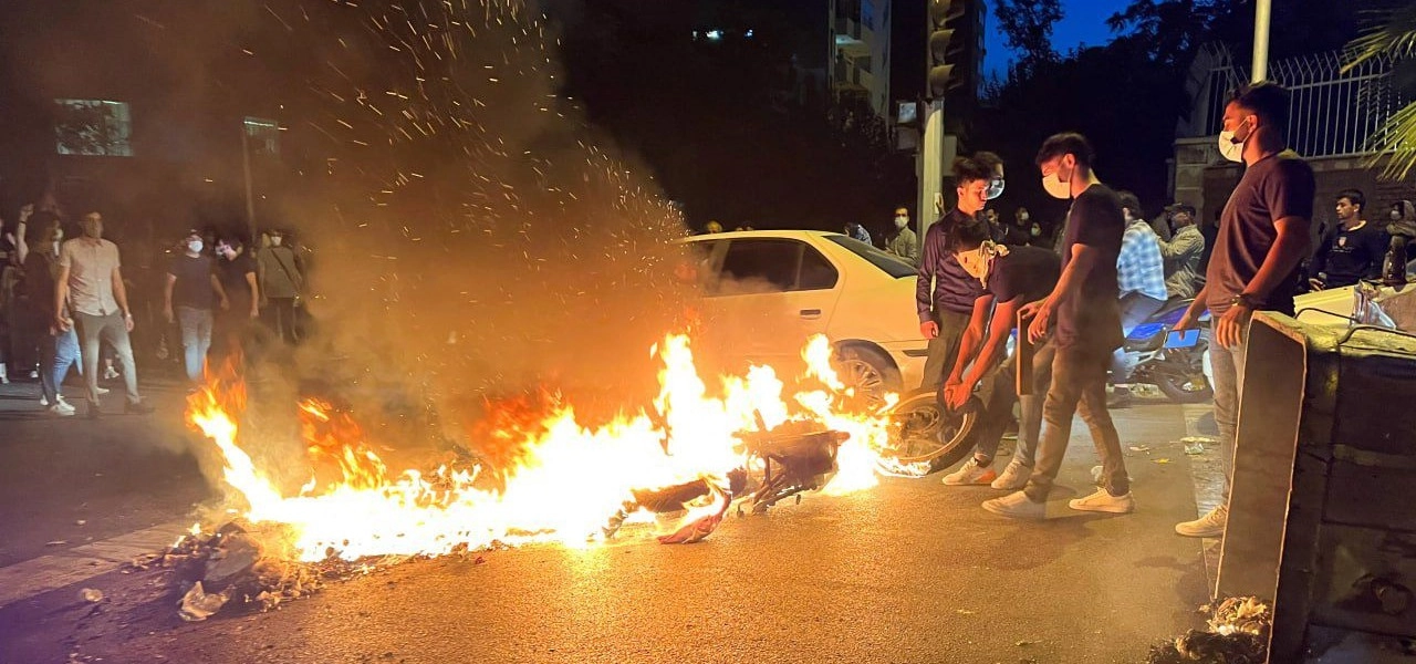 İran’da kur krizi değil sistem çöküşü: Sokaktaki öfkenin perde arkası