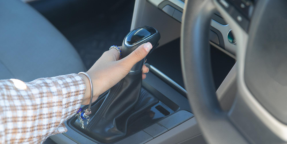 Sürücüler dikkat: Manuel vites tarihe karışıyor