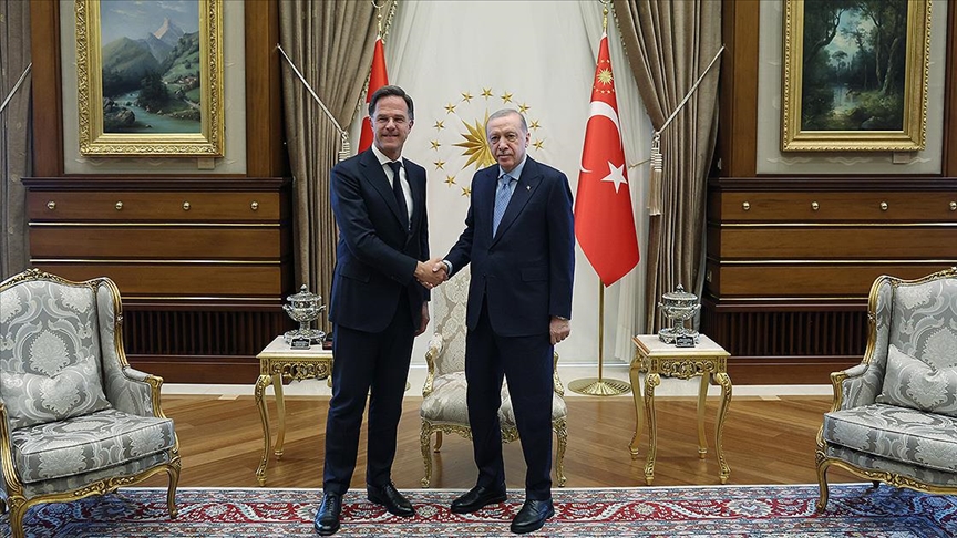 Erdoğan ile Rutte görüştü: Bölgesel kriz masada