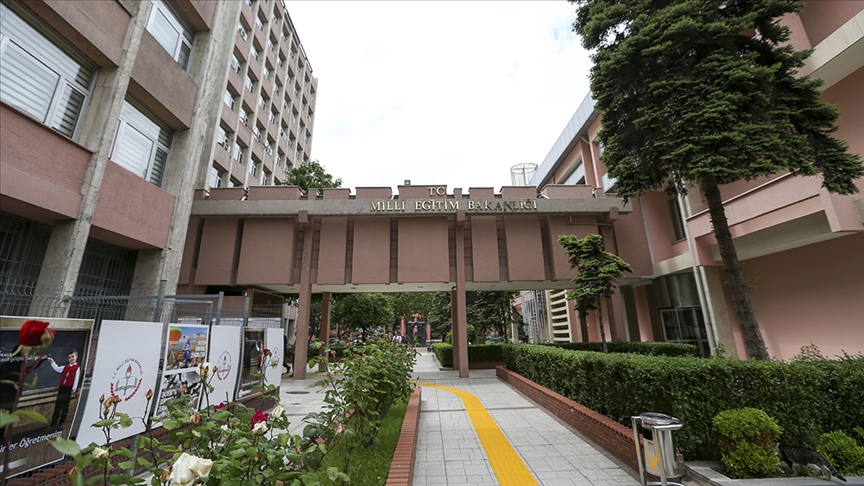 MEB düğmeye bastı: İzinsiz okullar tek tek incelenecek