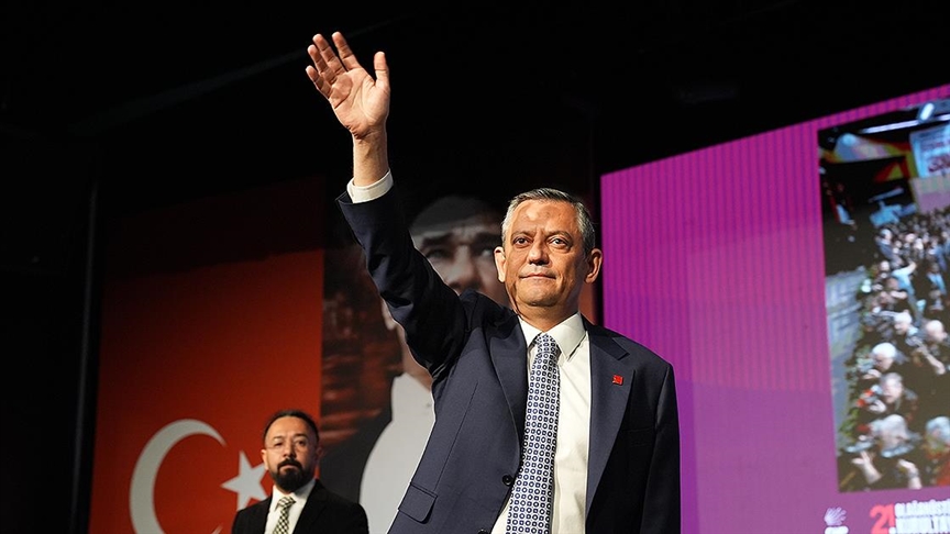 Özgür Özel’den ara seçim turu: 12 partiyle görüşecek