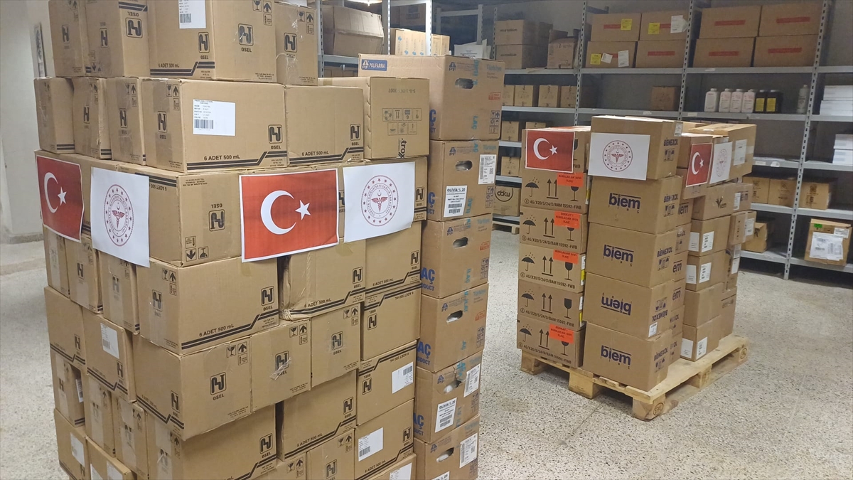 Sağlık Bakanlığı’ndan İran’a tıbbi destek sevkiyatı