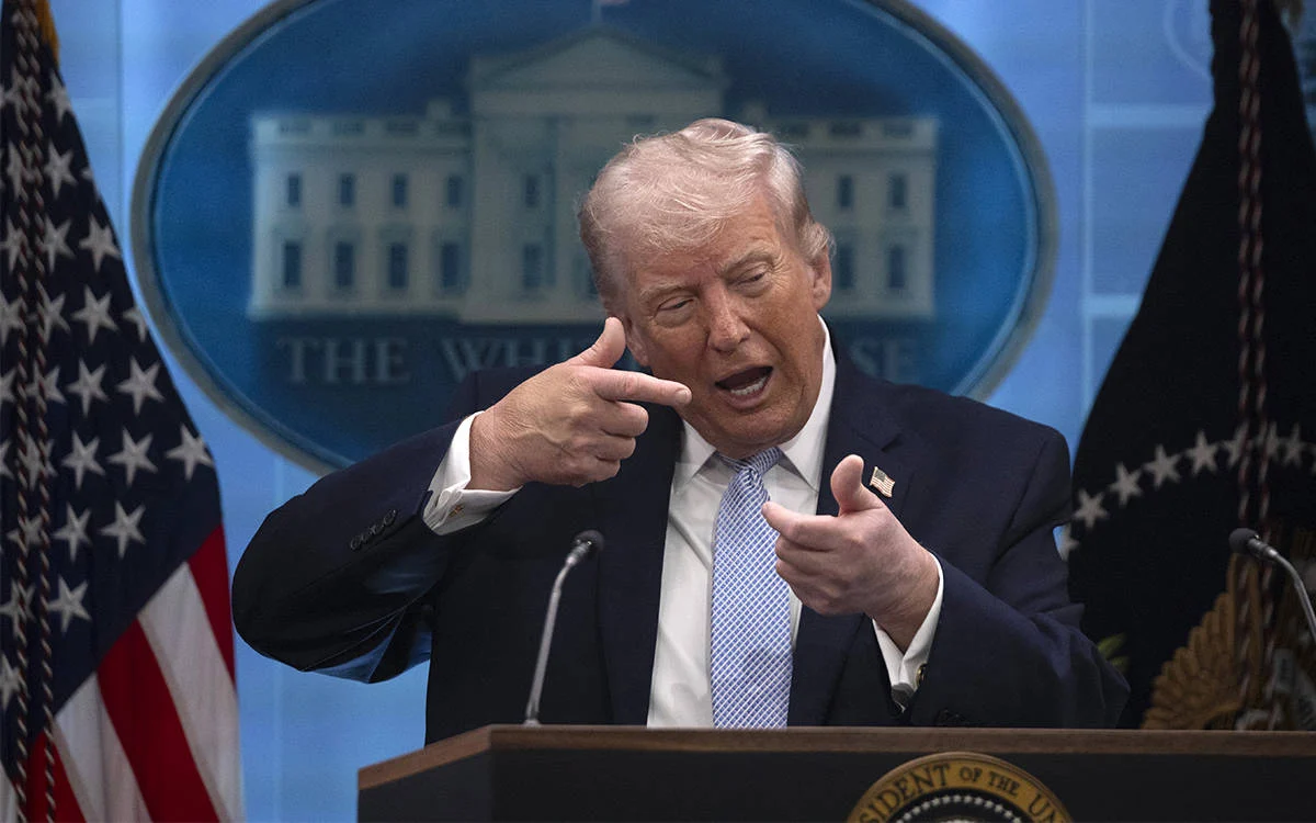 Trump’tan İran’a yeni rest: “Uymazsanız başlar!”