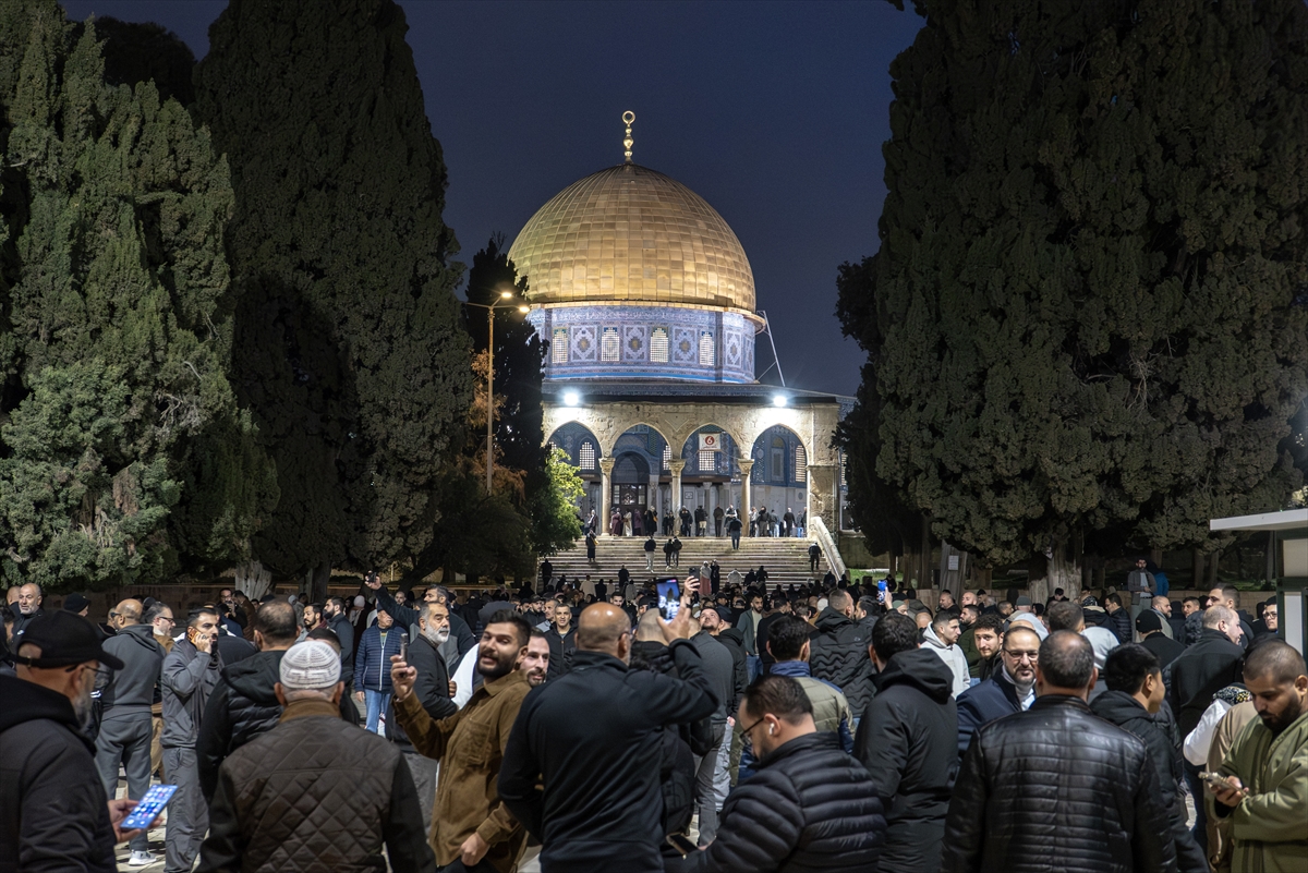 Mescid-i Aksa 40 Gün Sonra İbadete Açıldı