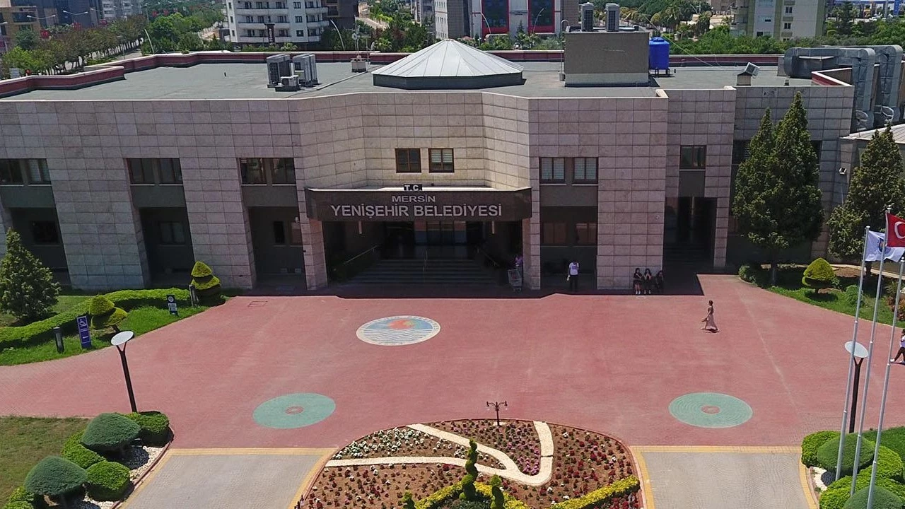 Mersin Yenişehir Belediyesi’ne operasyon: 30 kişi hakkında gözaltı kararı