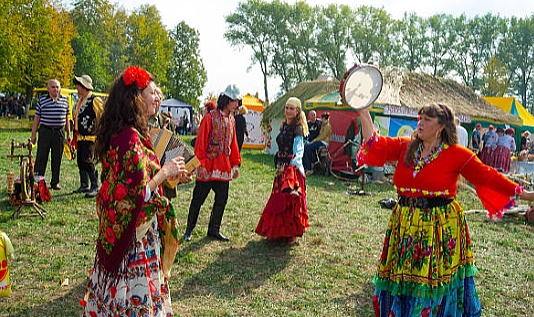 Mersin’de Dünya Romanlar Günü coşkuyla kutlandı