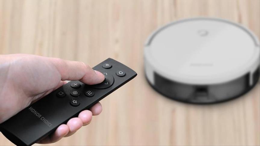 Robot süpürgeyi bağlamak istedi, binlerce cihaza erişti