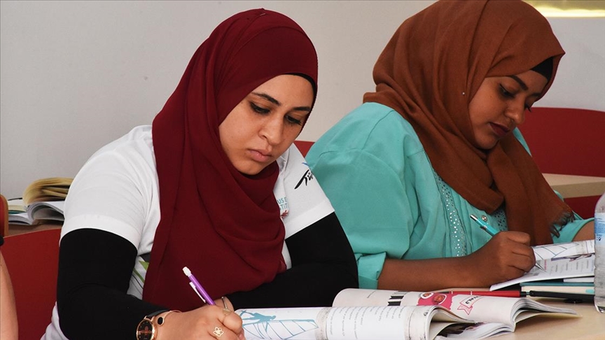 Katar’da okullarda yüz yüze eğitim kararı