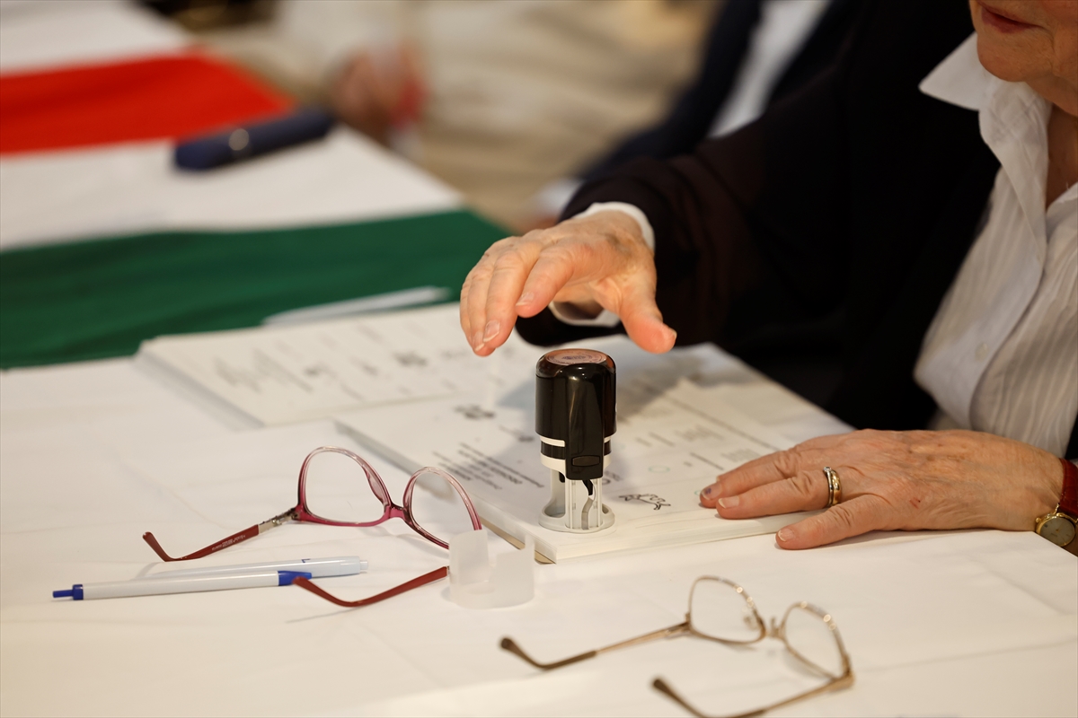 Macaristan’da kritik seçim süreci başladı