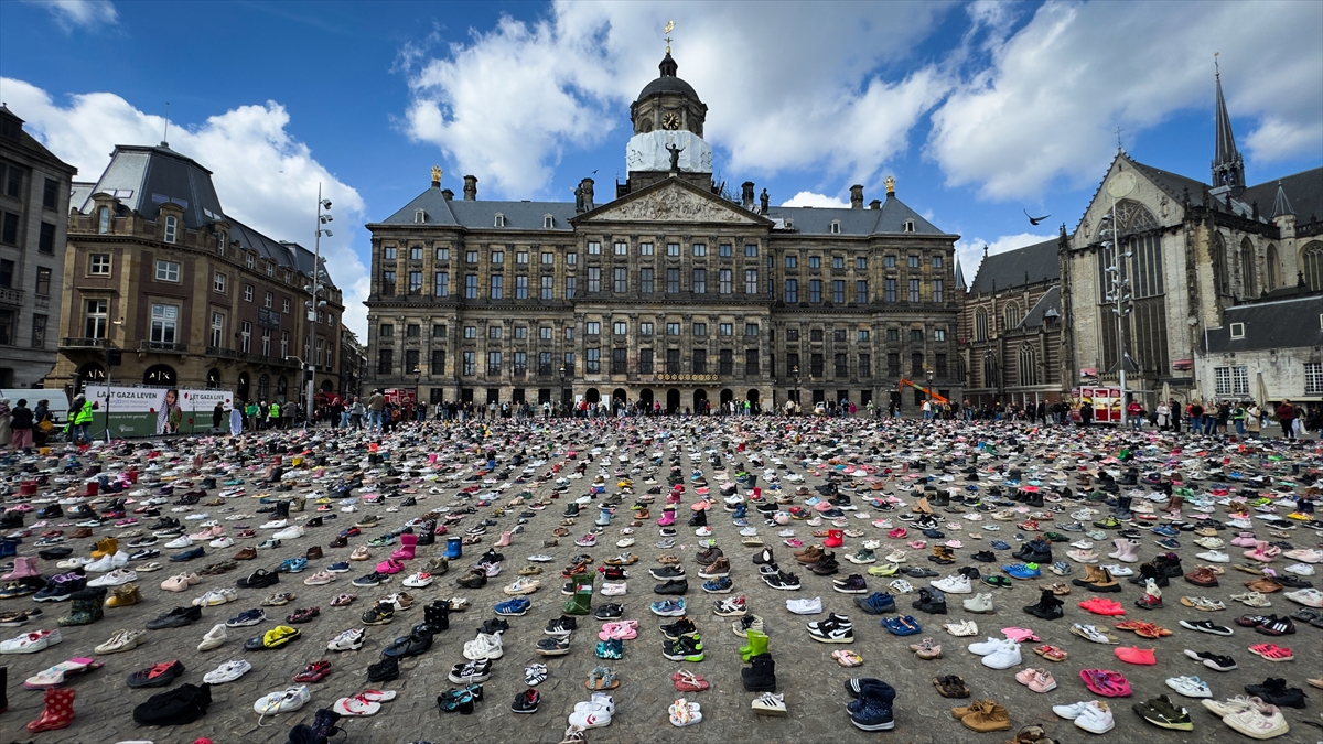 Amsterdam’da, Gazze’de hayatını kaybedenler anıldı