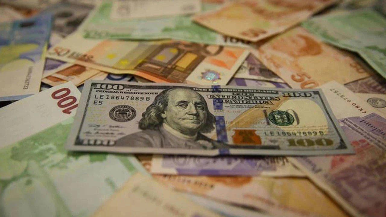 Dövizde kritik eşik: Euro atağa kalktı