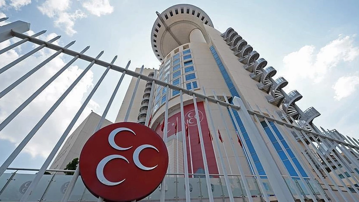 MHP Kars il teşkilatı feshedildi yeni il başkana Ali Okyay atandı