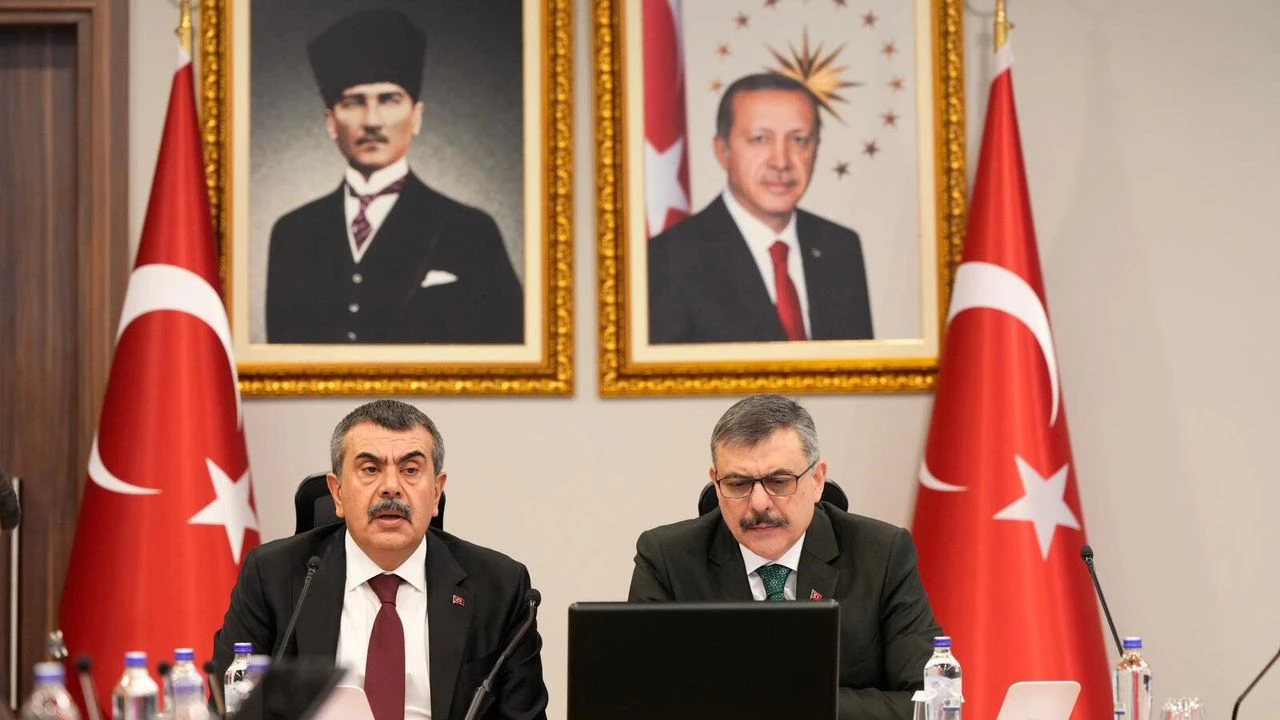 81 il müdürüyle toplantı: Eğitimde kritik kararlar kapıda