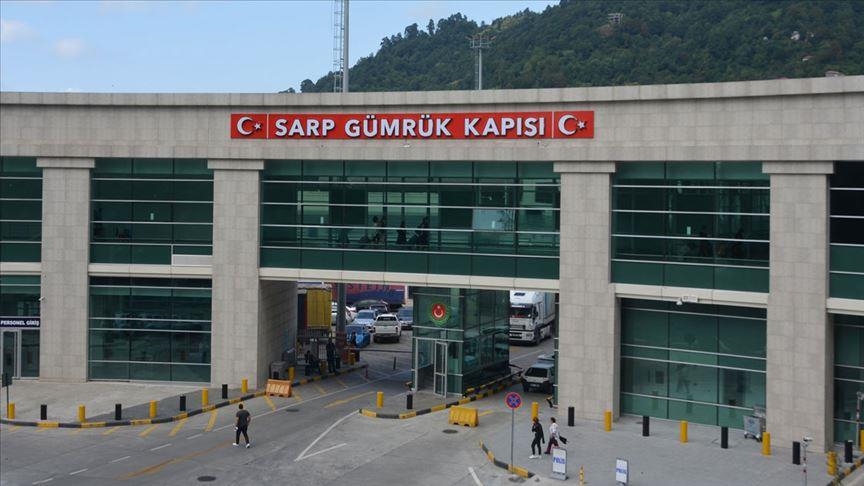Sarp Sınır Kapısı’nda geçişler arttı, ticaret büyüdü
