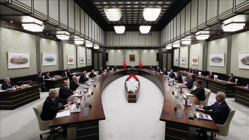 Kabine toplanıyor, Orta Doğu dosyası açılıyor