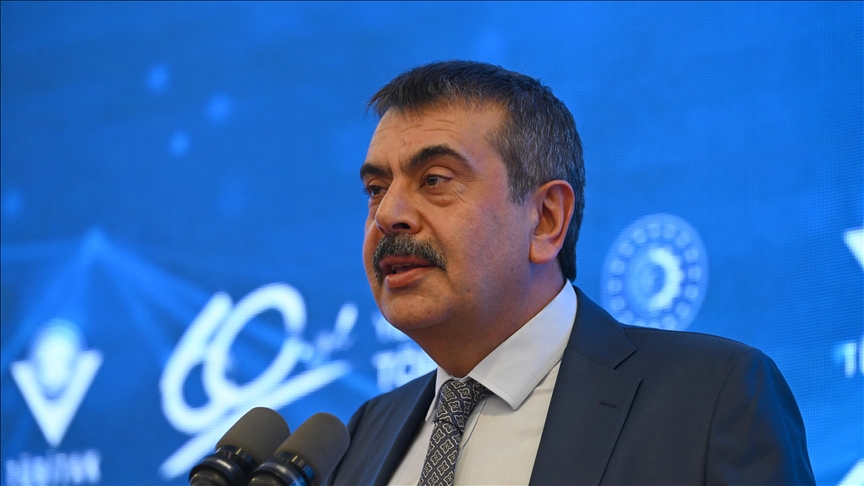 Bakan Tekin: ''Umudu yeniden yeşerteceğiz''