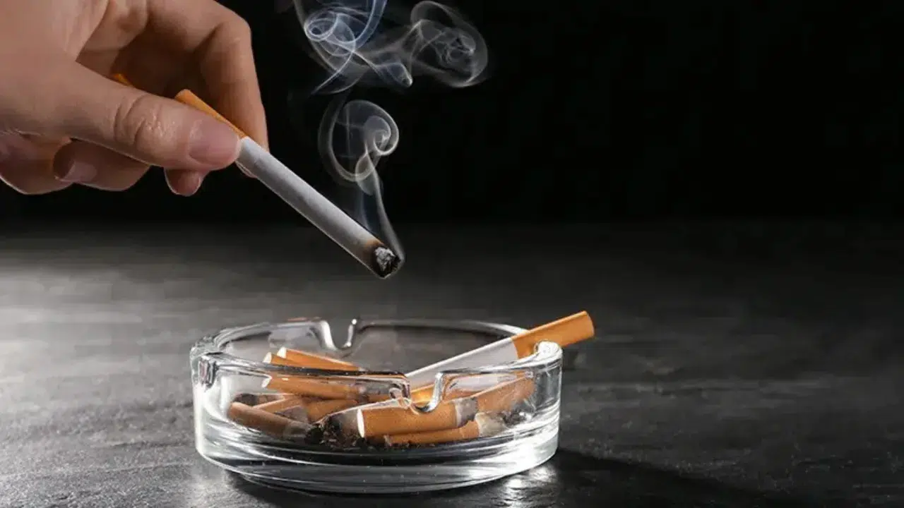 İngiltere onayladı: 1 Ocak 2009'dan sonra doğanlara ömür boyu sigara yasak!