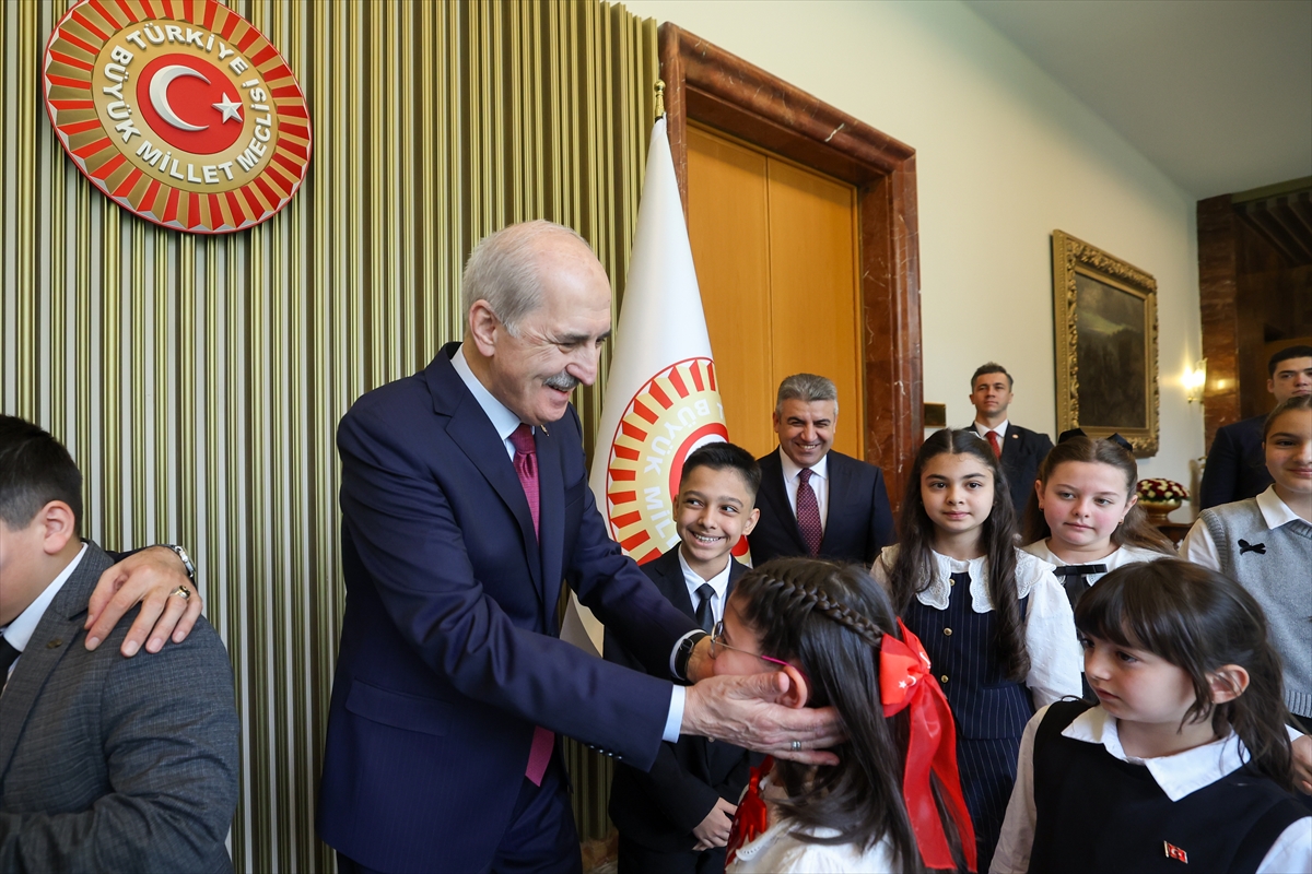 TBMM’de 23 Nisan buluşması: Kurtulmuş’tan çocuklara mesaj