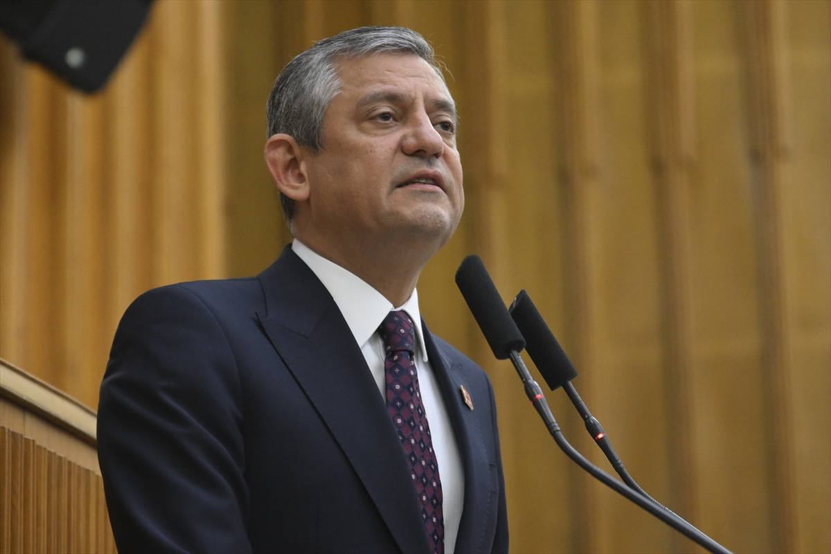 Özgür Özel’den hükümete zam baskısı: Maaşlar eriyor