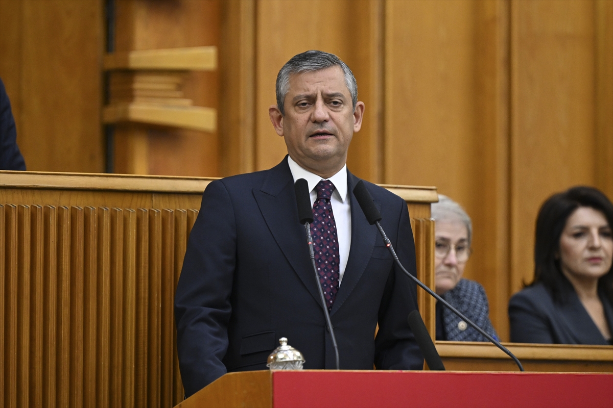 Özgür Özel’den İçişleri Bakanı’na: “Kendilerini kutluyorum”