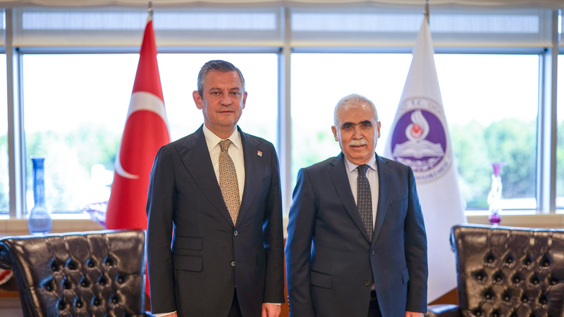 Özgür Özel AYM Başkanı Özkaya ile görüştü