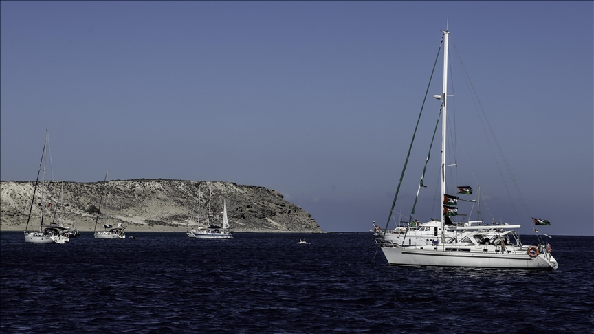 İsrail donanması Gazzeye giden filoya müdahale etti