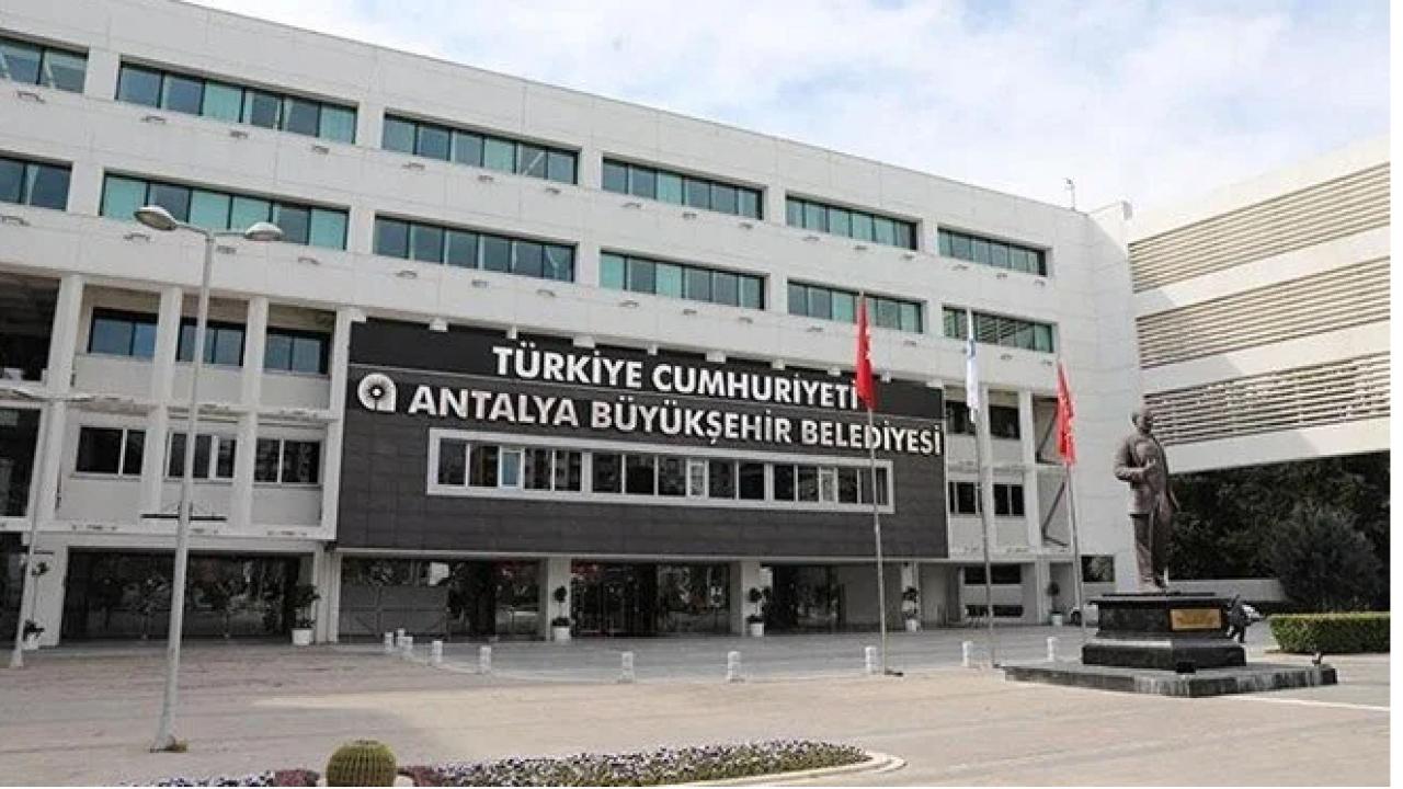 Antalya Büyükşehir Belediyesi'nde yolsuzluk operasyonu: 34 gözaltı