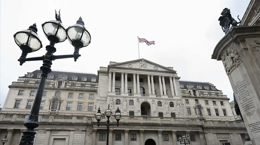 İngiltere’de faiz kararı belli oldu! Gözler yeni mesajlarda