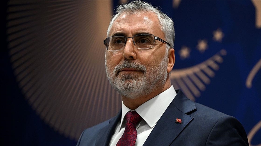 Bakan Işıkhan'dan 1 Mayıs mesajı: "Türkiye Yüzyılı" için iş birliği vurgusu