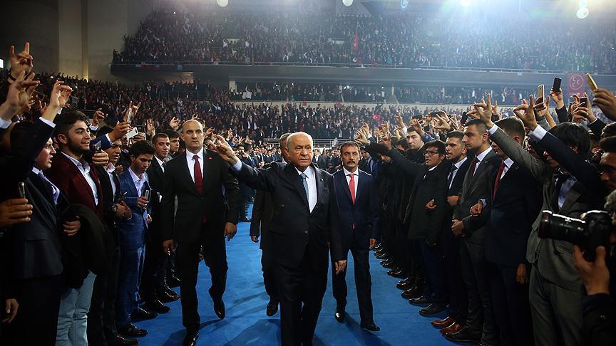 MHP’de kurultay tarihi netleşti gözler 2027’ye çevrildi