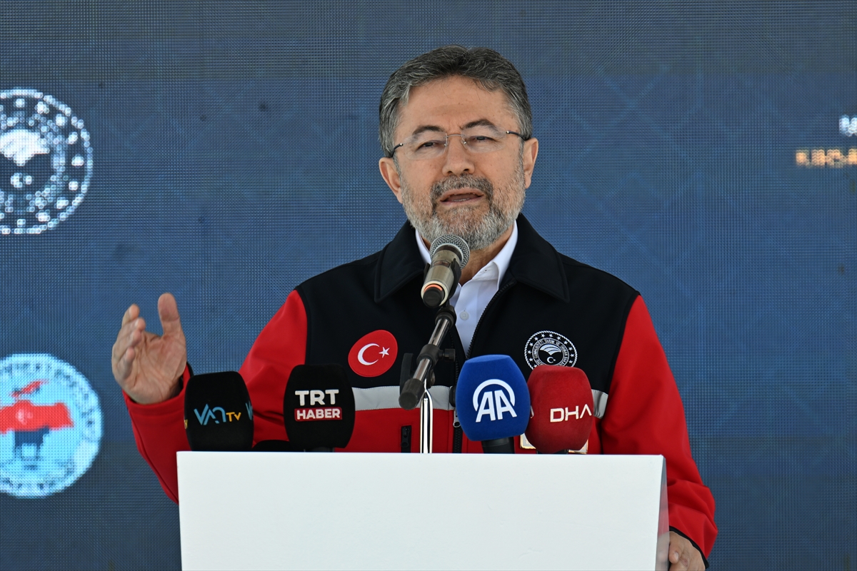 Bakan Yumaklı: ''Yıl içinde 10 bin hayvan dağıtacağız''