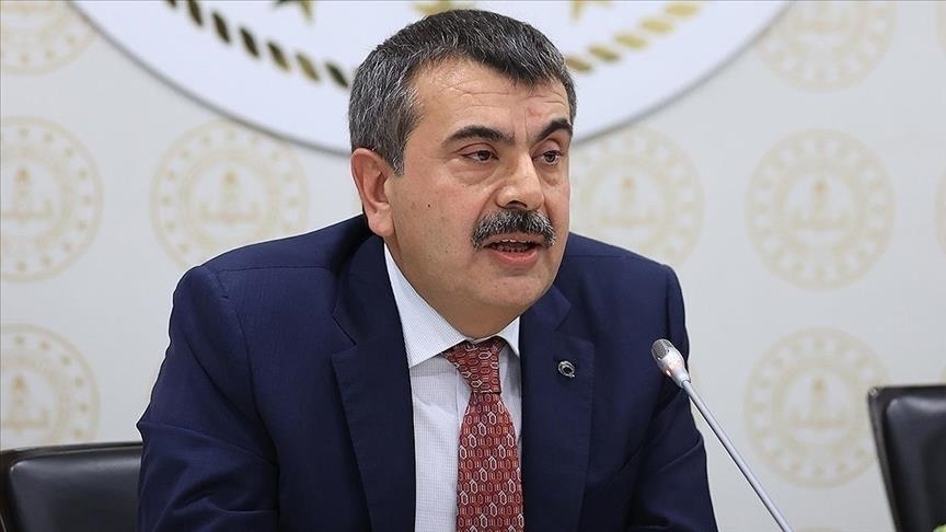 Bakan Tekin: Ara tatiller kalkarsa yaz tatili daha uzun olacak