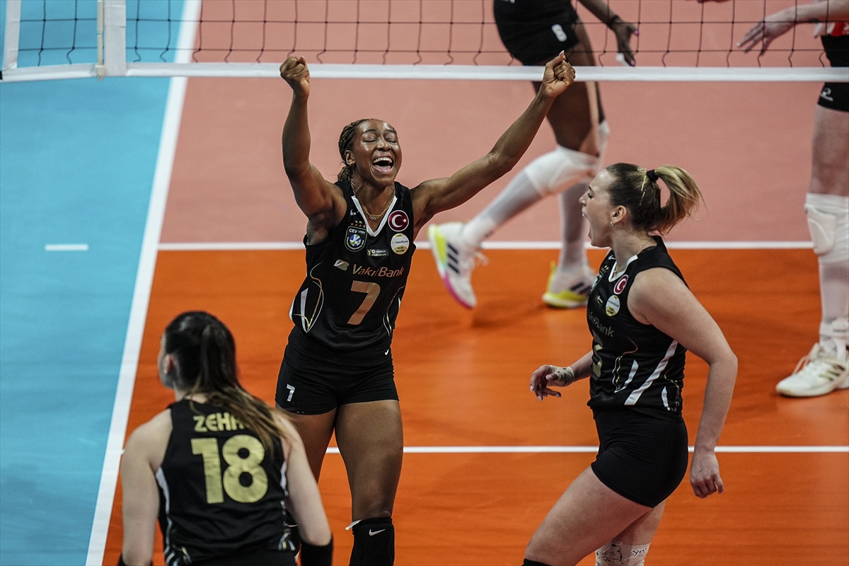 CEV Şampiyonlar Ligi kupası VakıfBank’ın