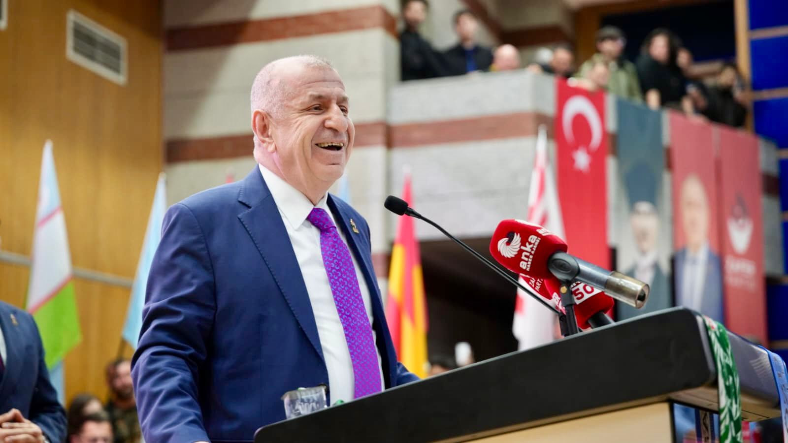 Ümit Özdağ: "Türkiye ağır tehdit altında"