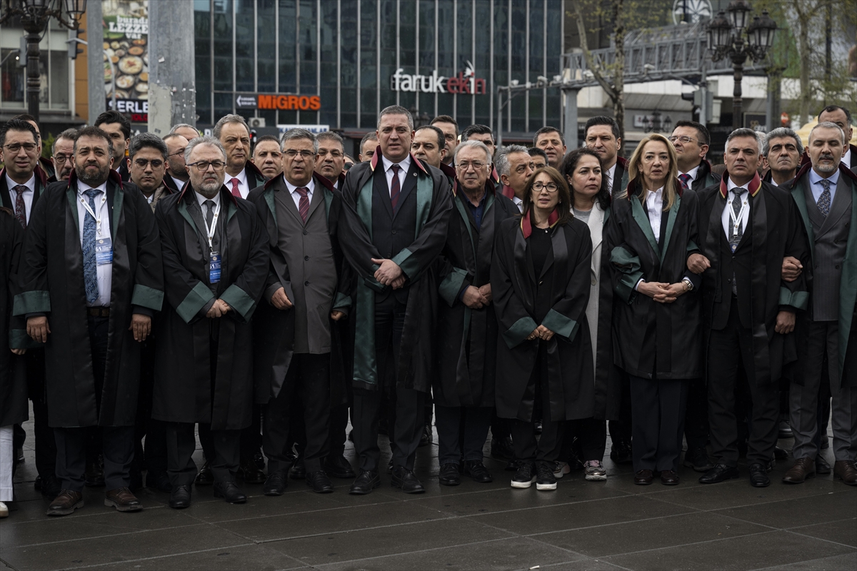 Avukatlardan Meclis’e yürüyüş: “Ölmek İstemiyoruz”