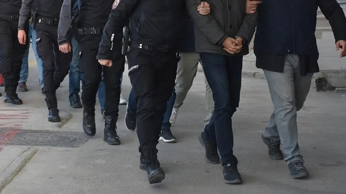 İstanbul merkezli "change" operasyonu