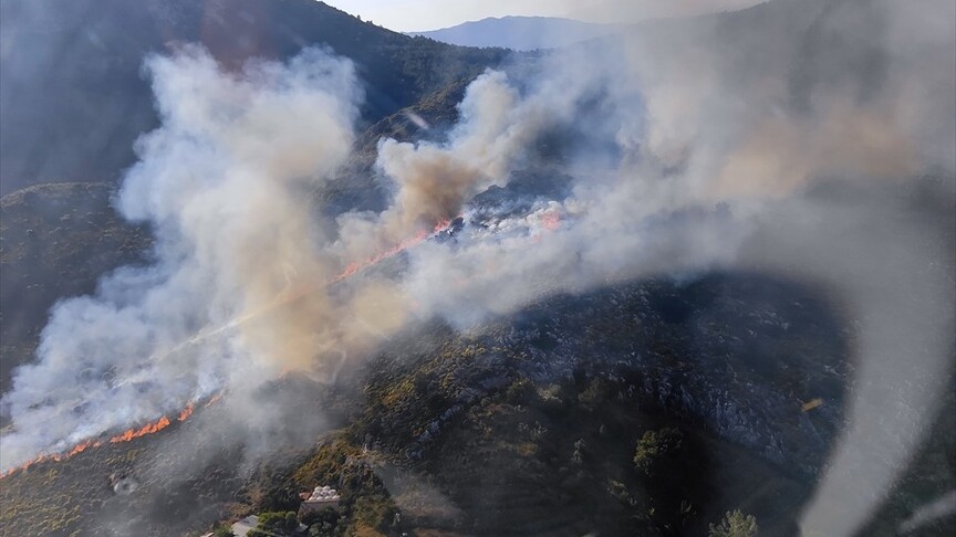 Muğla’da yangın alarmı: Havadan ve karadan müdahale sürüyor