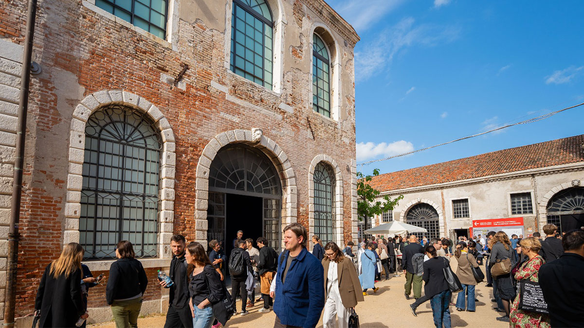 61. Venedik Bienali açılmadan siyasi krizin odağı oldu
