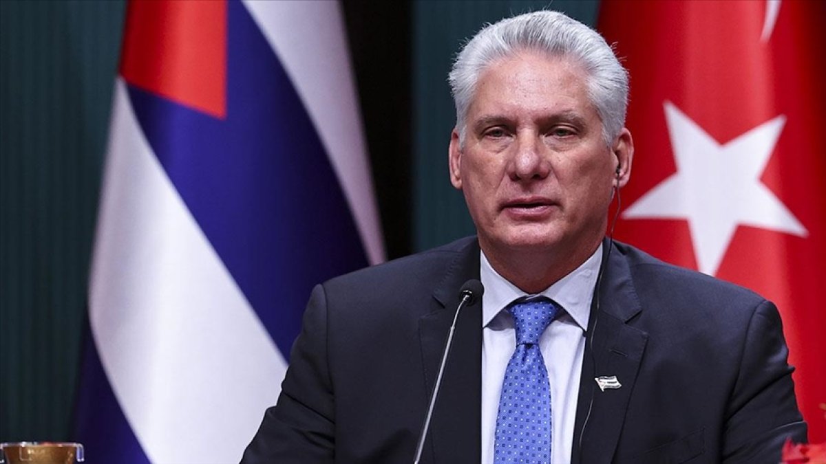 Küba Lideri: ABD ekonomimizi çökertmek istiyor
