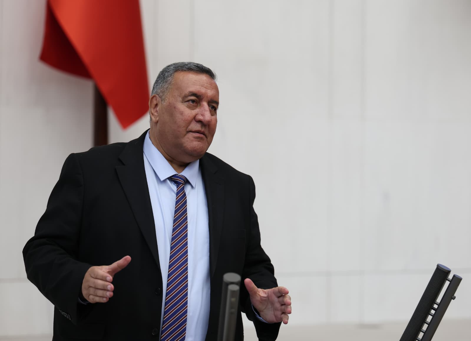 CHP’li Gürer: Tırcı kontak kapattı, esnaf icralık