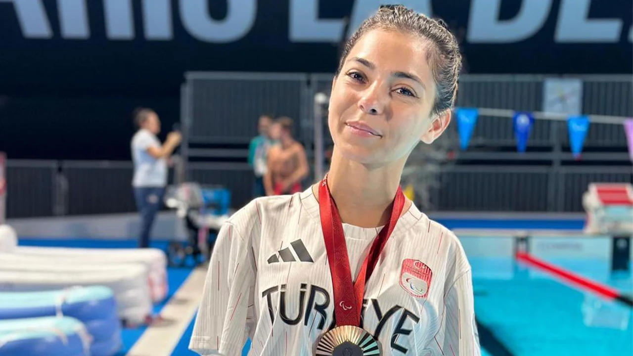 Sevilay Öztürk’ten dünya serisinde altın madalya performansı