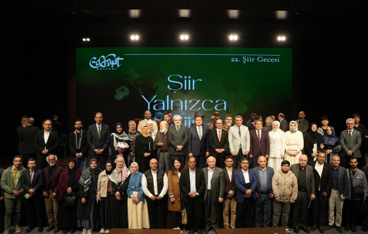 22. Edebiyat Bülteni Şiir Gecesi İstanbul’da şiirseverleri buluşturdu