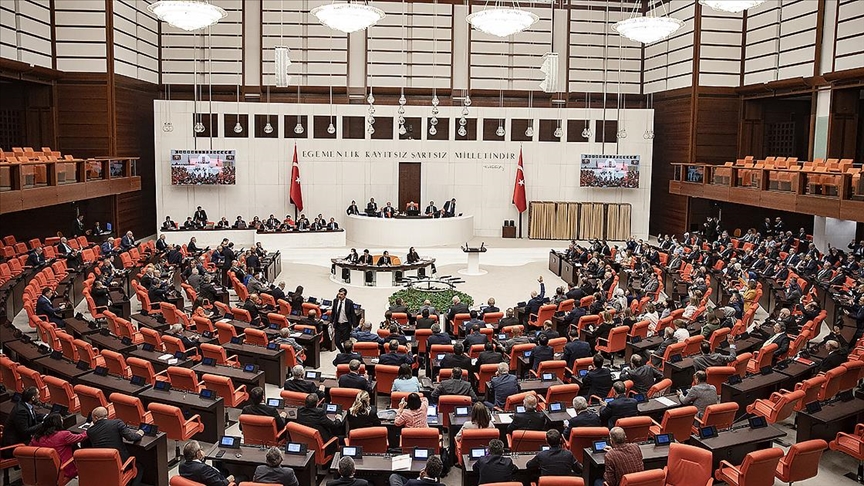 Bekar annelerin sesi Meclis’e taşınıyor: DEVA Partisi çözüm arayacak