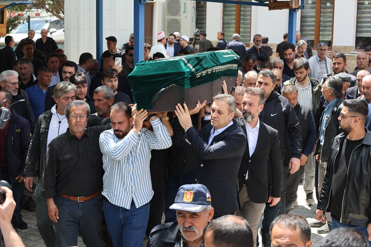 Kübra Yapıcı son yolculuğuna uğurlandı